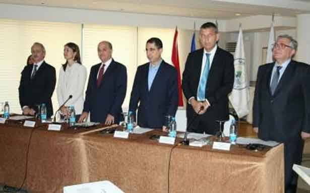 الحاج حسن افتتح ونظريان مؤتمر الطاقة الصناعيّة
لم يصل من المساعدات التي وعد بها لبنان سوى 10%
ونحن دولة فشلت في إستبدال الفيول والمحروقات بالغاز