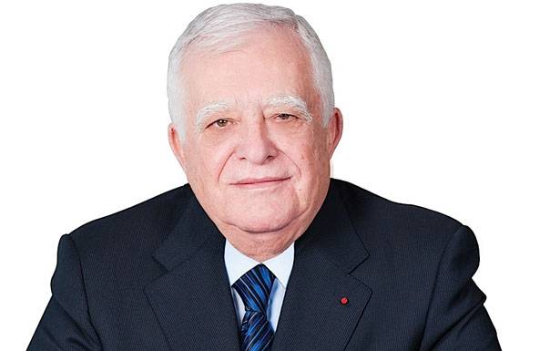 طابعان من الصين للقصّار ولبنان