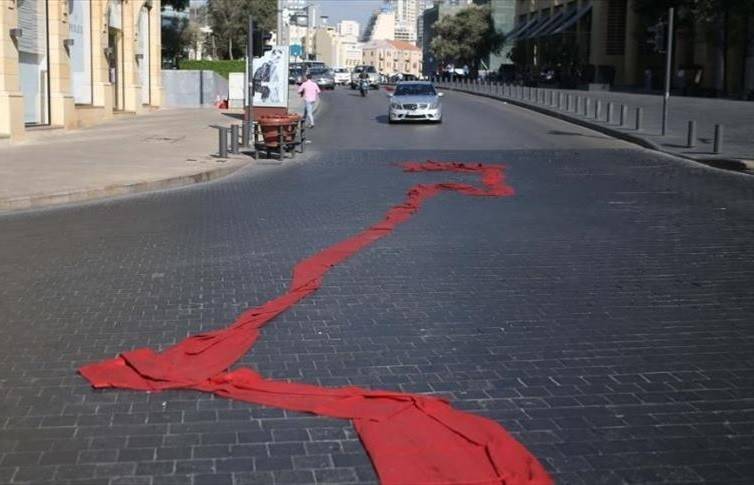 بالصورة الصادمة.. هكذا وصلت "أديل" الى حفل البياف!
