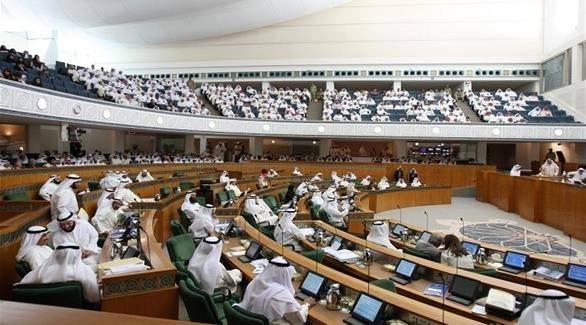 الكويت: نواب يطالبون بتجريم الانتماء إلى "حزب الله" و"داعش"