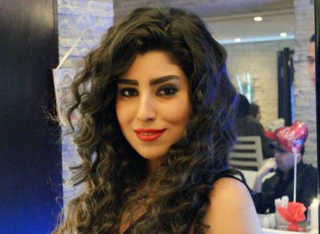بالصورة المثيرة: آيتن عامر مع زوجها في كواليس "يا تهدي يا تعدي"!
