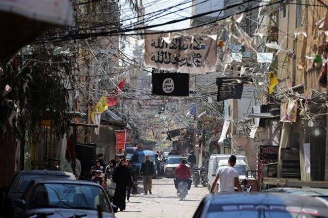 "داعش" يستولي على عين الحلوة؟.. ماذا سيحلّ بالجنوب؟!!