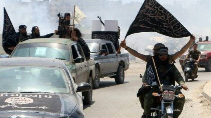 سوريا: تنظيم القاعدة يمهد الطريق أمام "جبهة النصرة" لفك ارتباطها به