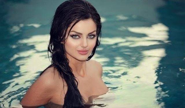 إيرانية تشعل الانترنت بصورها الفاضحة!