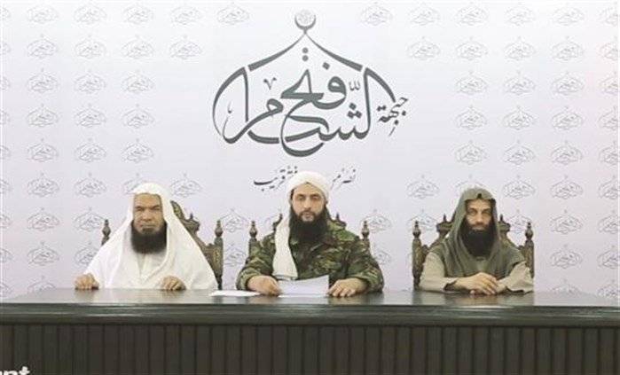 الفصائل حائرة من «المخالعة» بين «النصرة» و«القاعدة»