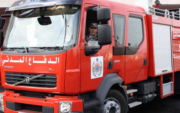 عناصر الدفاع المدني قطعوا الطريق في بعلبك