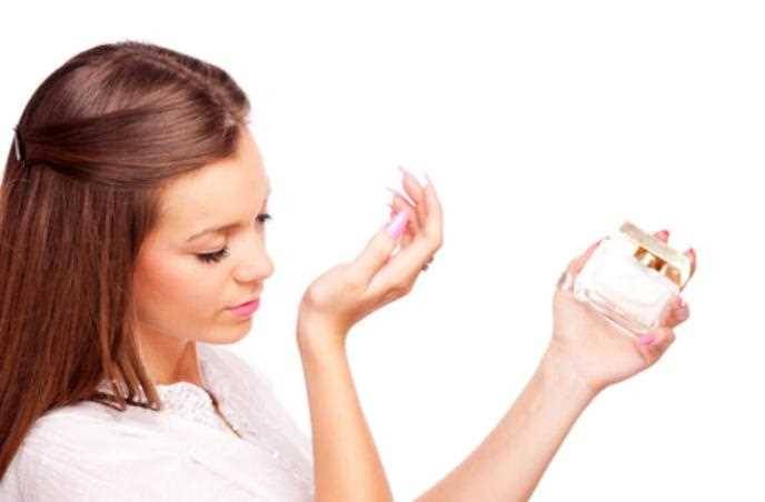 كيف تختارين عطراً مميزاً لزوجك؟