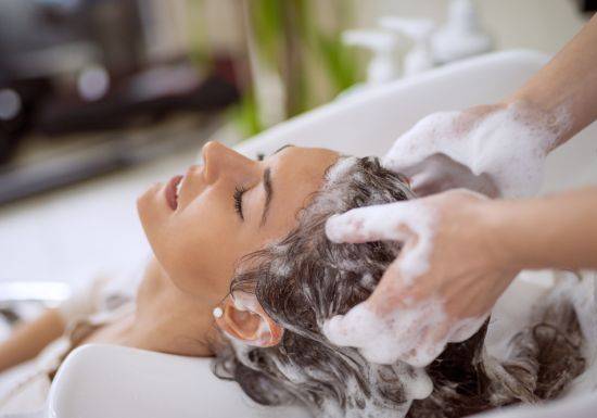 توقفت عن غسل شعرها بالشامبو لمدة 6 سنوات! فماذا حصل؟