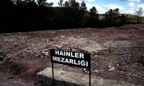 الجارديان: أردوغان يُعذب الانقلابيين في القبور...