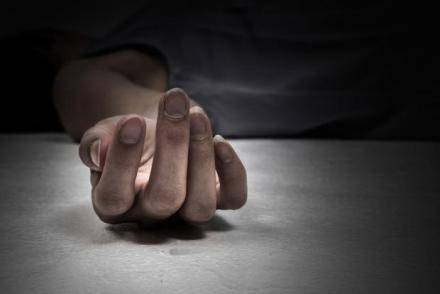 ماذا يحدث لجسمك عند الموت من اللحظة الأولى حتى عامٍ كامل؟