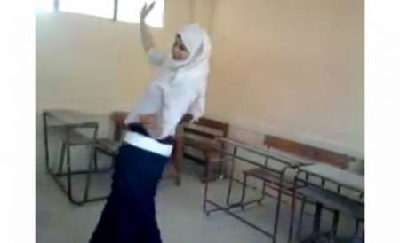 الزرقـاء .. طالبة توجيهي أردنية 
