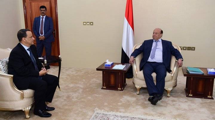 الوفد الحكومي يعلن موافقته على مشروع أممي لإنهاء النزاع في اليمن