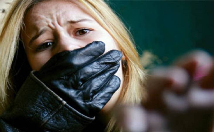 بالفيديو.. اعتقلتها الشرطة رغم تعرضها للاختطاف