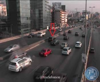 تعطل مركبة على جسر انطلياس وحركة المرور ناشطة