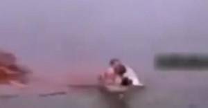 بالفيديو.. لقطات مروعة للحظة غرق فتاتين في بحيرة
