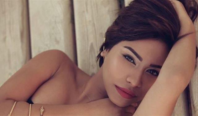 بالصورة المثيرة: شيرين عبد الوهاب ب 