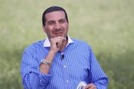 بالصور- تعرفوا على الزوجة الجديدة  للداعية عمرو خالد