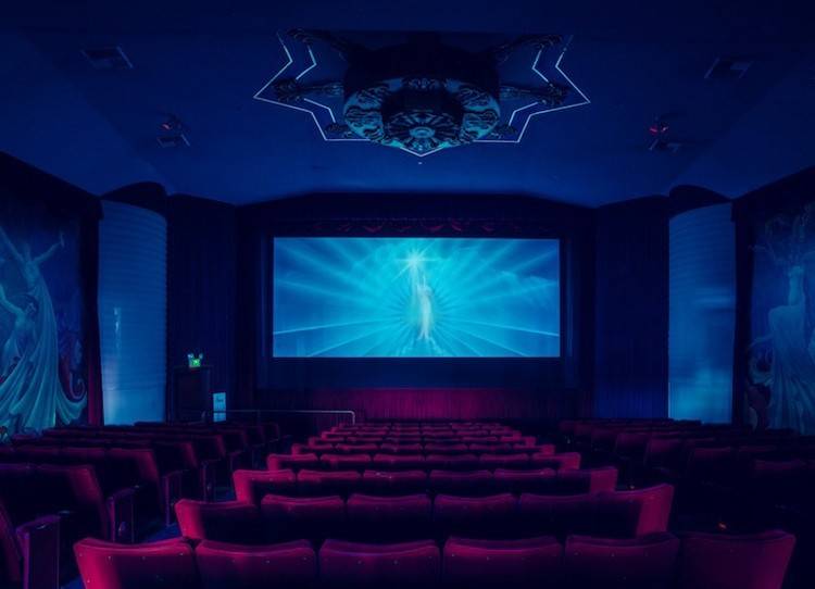 في لبنان.. هذا ما يحصل في صالات السينما والمسارح!