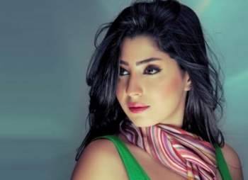 آيتن عامر تستأنف مشاهدها من فيلم 