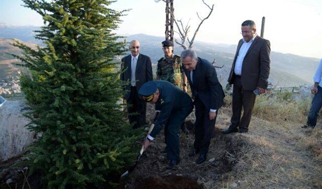 بلدية زغرتا رفعت أكبر علم لبناني