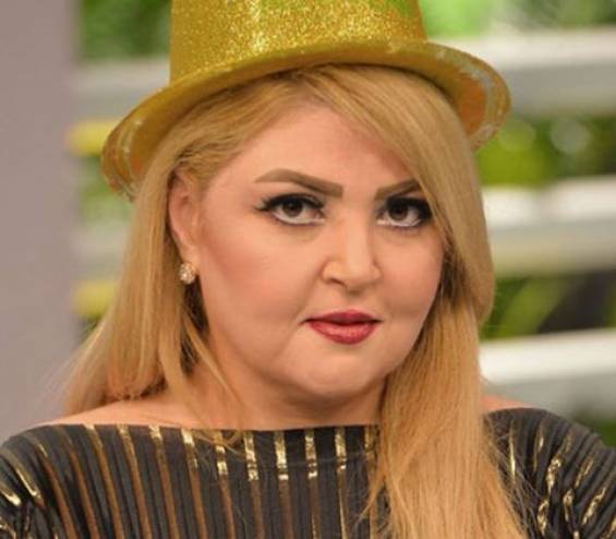 بالصور: الفنانة مها احمد بملابس البحر برفقة ابنها!