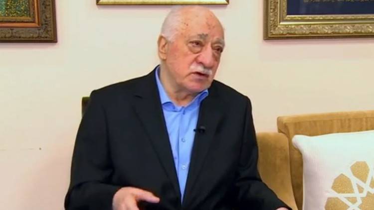 غولن: أردوغان اتخذ محاولة الانقلاب ذريعة للقضاء على حركتي