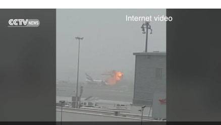 بالفيديو لحظة انفجار الطائرة الإماراتية في مطار دبي