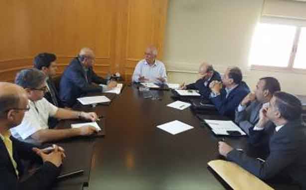 زعيتر تابع أعمال تحصين أمن المطار
وبحث شؤوناً إنمائيّة في المناطق