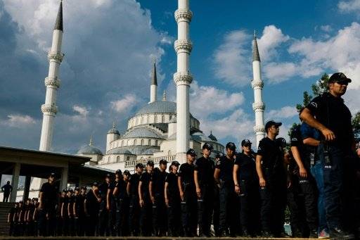 توقيف المانية في تركيا للاشتباه بعلاقتها بحركة غولن