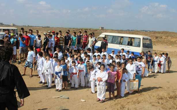 يوم بيئي على شاطئ العريضة في عكار