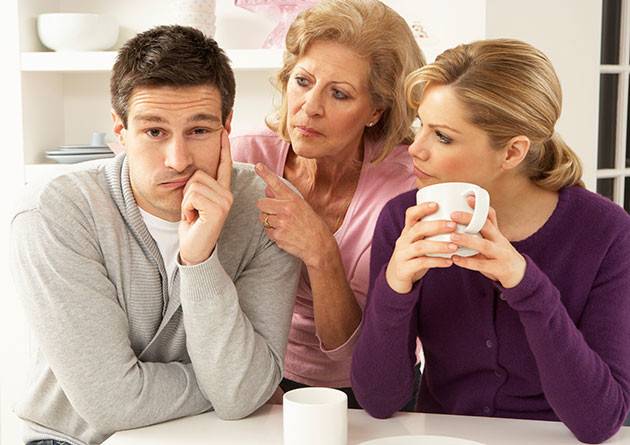 10 أشياء يجب أن تتوقف حماتك عن فعلها