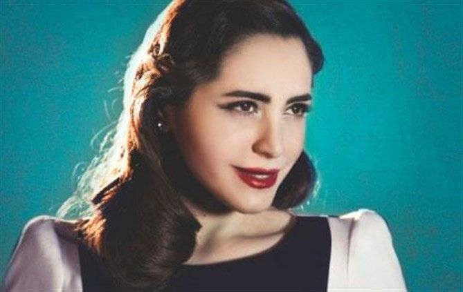 عبير نعمة مسافرة زادها الطرب