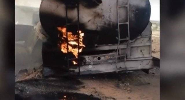 بالفيديو: لحظة احتراق معدات ثقيلة لـ”داعش” بريف حماه