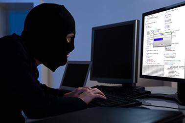 17 جهازاً أميركياً أمنياً واستخباراتياً يتجسسون عليك