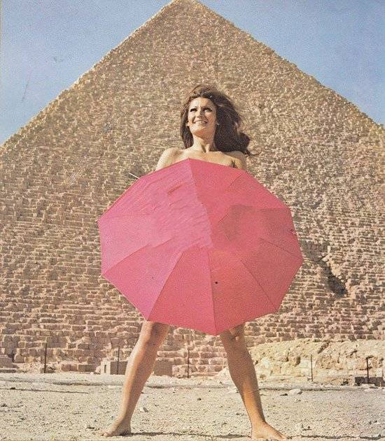 صور- نجمات الزمن الجميل في جلسات تصوير جريئة و ساخنة!