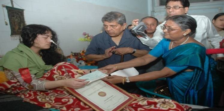 بالفيديو- تعرفوا على "المرأة الحديدية" التي اضربت عن الطعام طوال 16 عاماً!