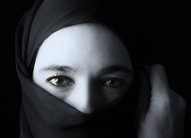 في الطائف.. عشرينية تقتل زوجها