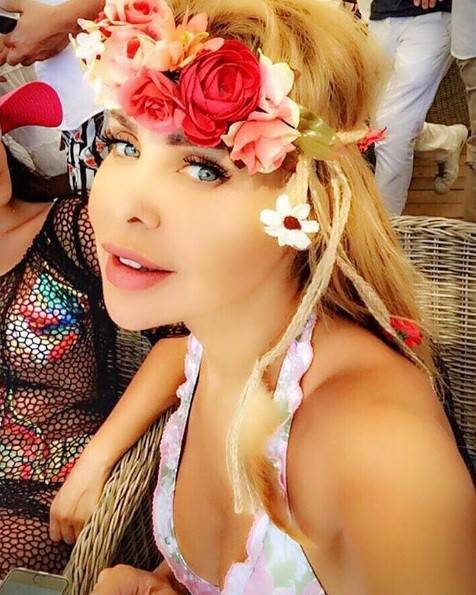 بالصور.. مجدداً رولا سعد بالمايوه وإثارة واضحة!!