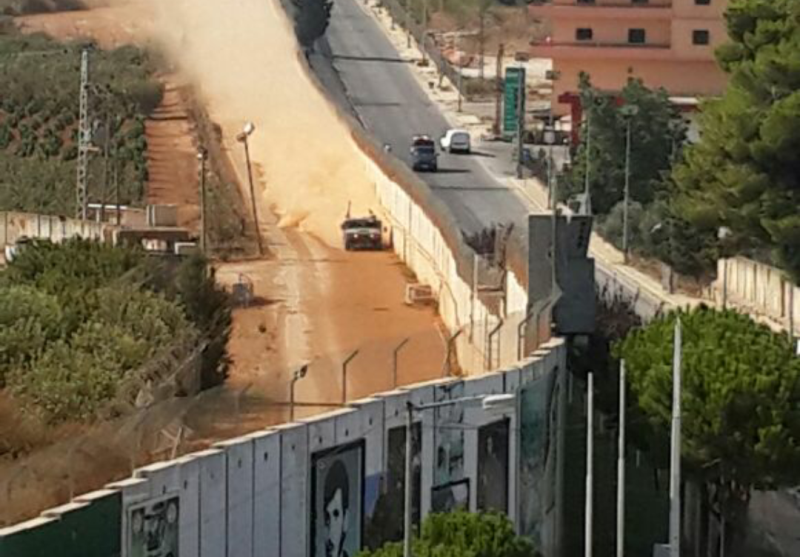 دوريات للعدو الصهيوني على طول الخط الحدودي