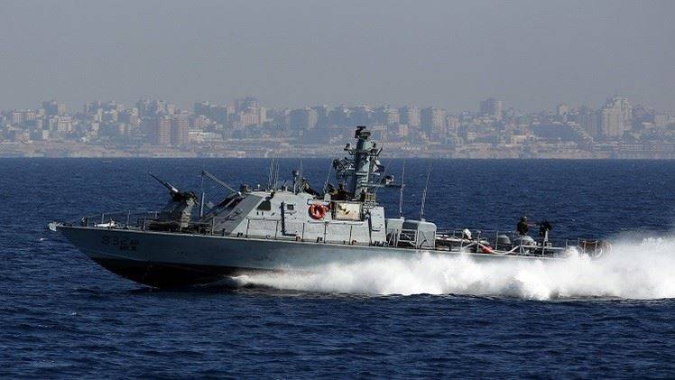 العدو الإسرائيلي يلقي متفجرات في بحر لبنان!