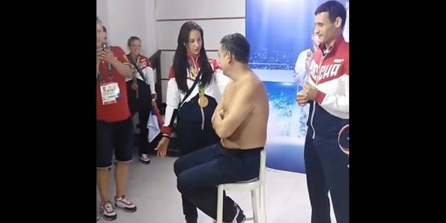 بالفيديو: الروس حلقوا رأس مدربهم في أولمبياد ريو!