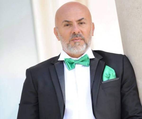 وجيه صقر :"والدتي تدفعني لأتزوج أرملة أخي خوفاً على أملاك العائلة"