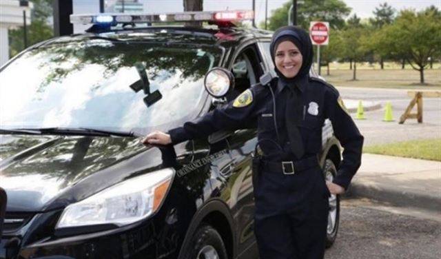 أول شرطيّة محجّبة في أميركا.. لبنانية