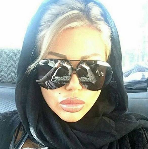 الخارجية الإيرانية تخرج عن صمتها وتكشف هدف زيارة نجمة إباحية لطهران