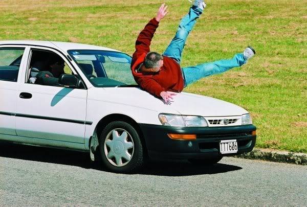 فيديو مروع.. دهسته ثم رقصت على جثته!