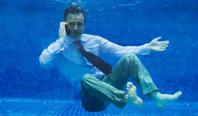 آيفون 7.. إني أتكلم تحت الماء!