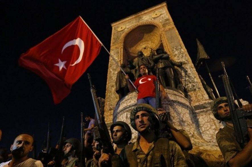 ترامب يفجر مفاجأة عن انقلاب تركيا!