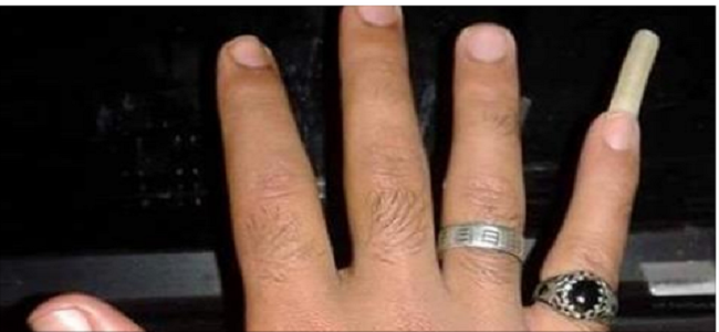 معلومة لا يعرفها أحد لماذا يطيل الرجل ظفر خنصره؟…. سوف تصدم من الاجابة حقاً
