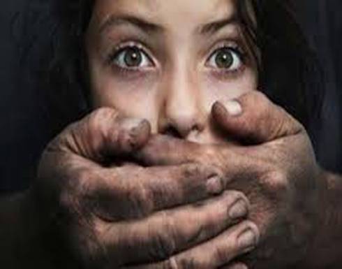 عاشرها وأجهضها وهدّد زوجها بقاتل مأجور