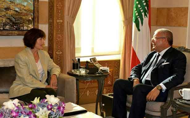 السفيرة الأميركيّة زارت «المشنوقين»
